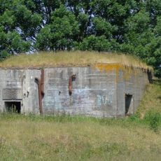 Betonnen werken tussen Fort Hinderdam en Fort Kijkuit te Hinderham