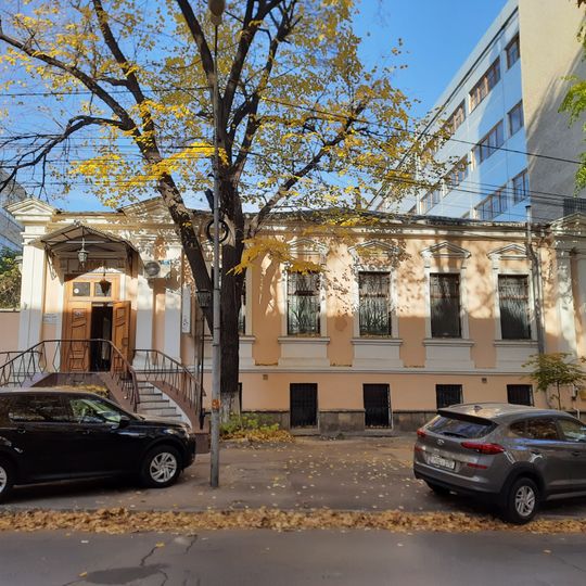 Urban mansion, Mitropolit Petru Movilă, 37, Chișinău