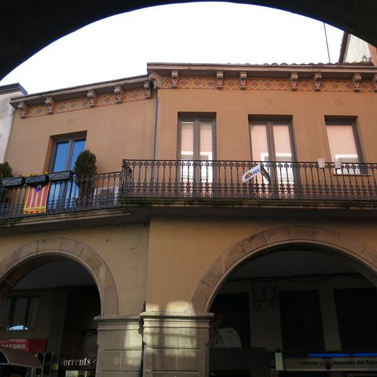 House in plaça de Fra Bernardí, 10