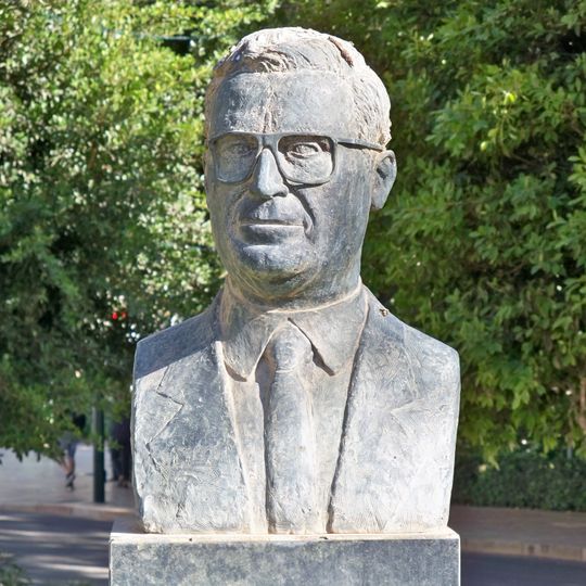 Monumento a Francisco García Grana