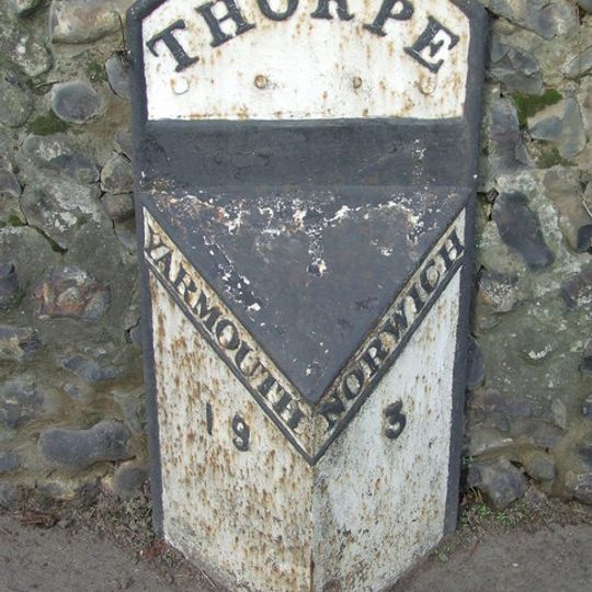 Milepost, 50yds E of bridge