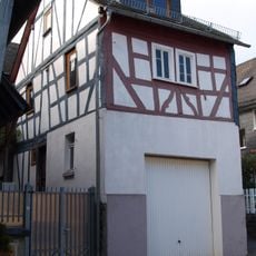 Kirchplatz 19