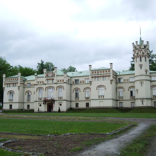 Zespół pałacowy w Paszkówce