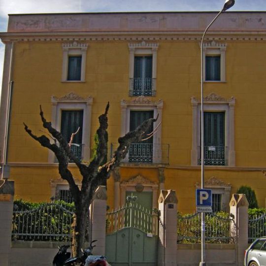 Casa Pla i Deniel