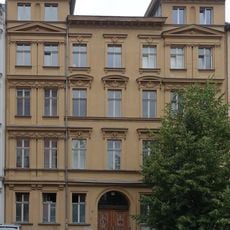 Mietshaus Biesentaler Straße 19