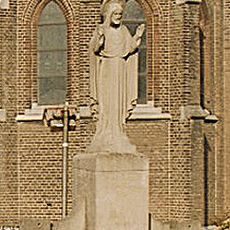 Statue of Sacred Heart of Jesus Christ
