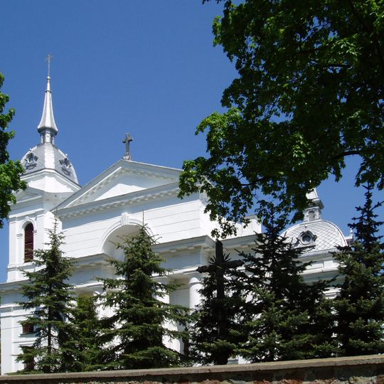 Holy Trinity church in Indura
