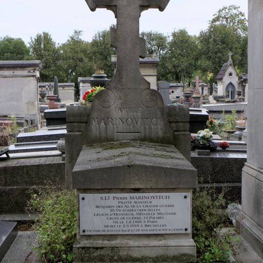 Grave of Marinovitch