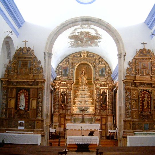 Igreja do Mosteiro de Nossa Senhora da Caridade, incluindo o seu recheio