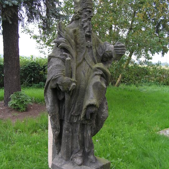 Socha svatého Vojtěcha u kostela ve Velkém Valtinově