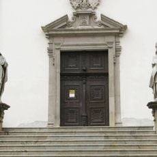 Sochy světců u schodiště ke kostelu svatého Michala v Brně