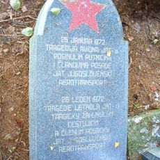 Pomník v místě pádu jugoslávského letadla u Srbské Kamenice