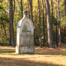 Památník ruským válečným zajatcům na vojenském hřbitově v Ladech v Podještědí