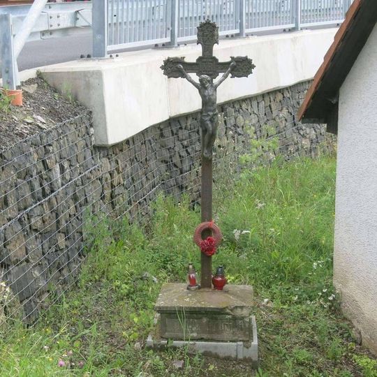 Kříž v Horní Krupce u odbočky na starou hornickou stezku