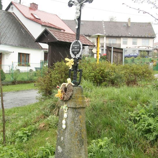 Pamětní kříž v Horním Stankově na návsi