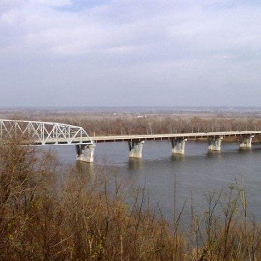 Mark Twain Memorial Bridge