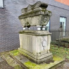Table Tomb To Robert Wood