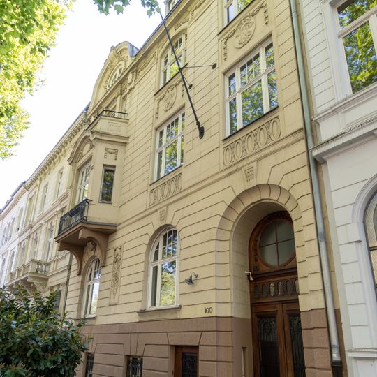 Adenauerallee 100