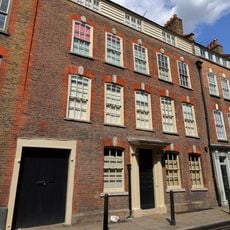 27, Fournier Street E1