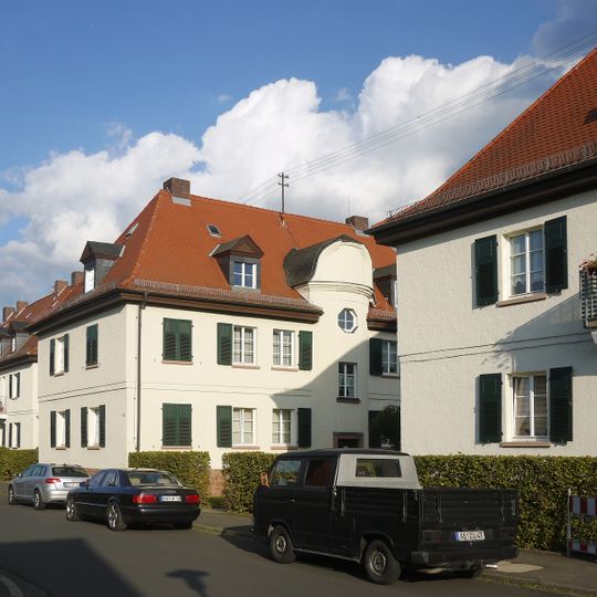 Hafenverwaltung mit Wohnhäusern