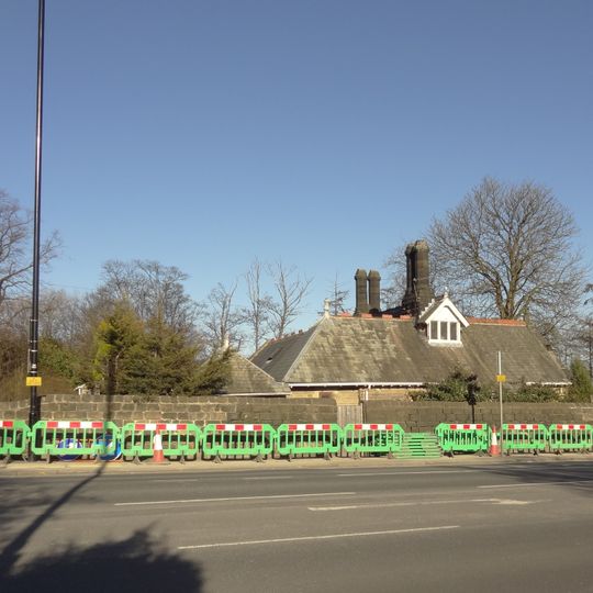 Lodge, Outbuilding, Piers And Wall To Spenfield