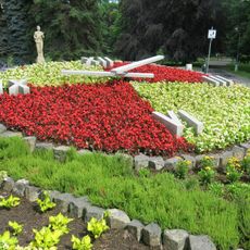 Květinové hodiny v ulici Boženy Němcové v Chomutově