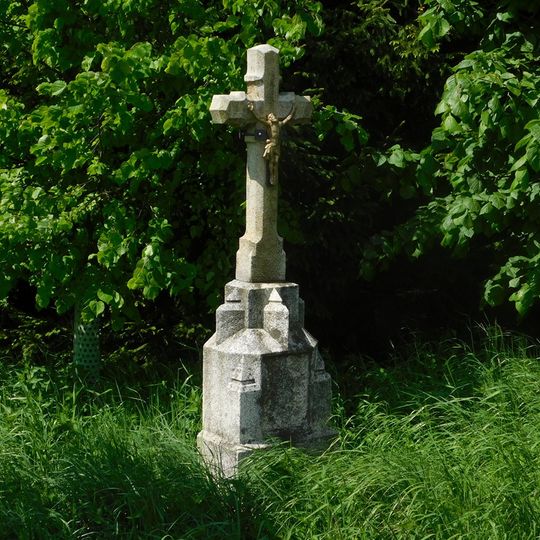 Kříž na cestě mezi Popicemi a Vílancem