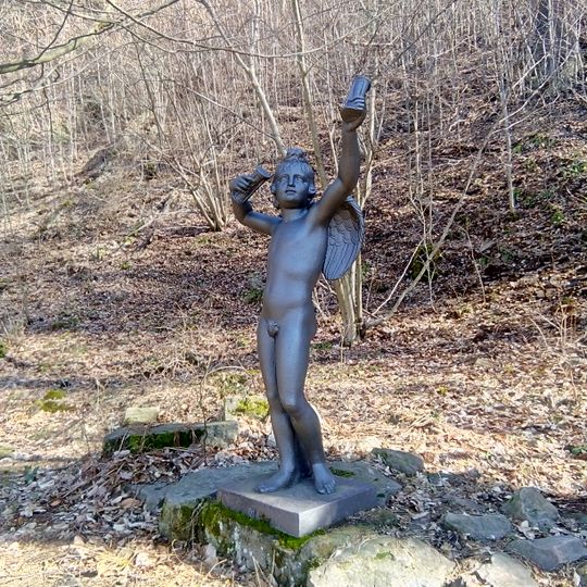 Angel with hourglasses