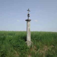 Kříž západně od Louňové