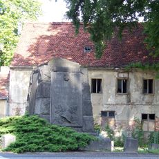 Miejsce pamięci, stela
