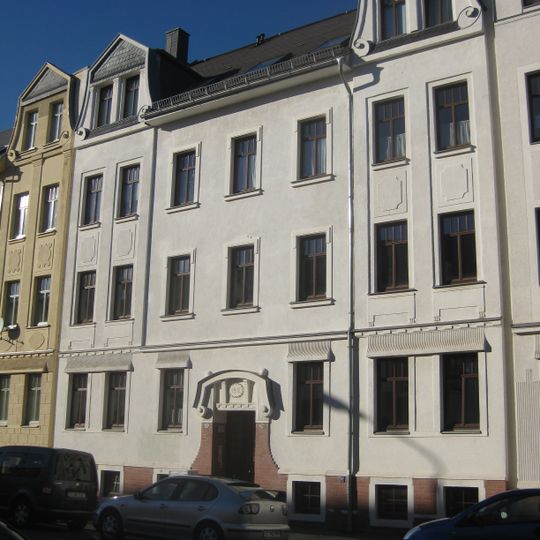 Mietshaus in geschlossener Bebauung Charlottenstraße 79