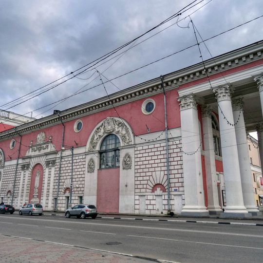 Комплекс торговых и общественных зданий