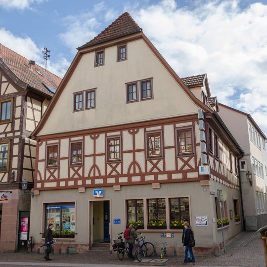 Giebelhaus mit Schopfwalm