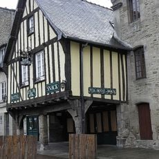 Maison, 21 place Saint-Sauveur