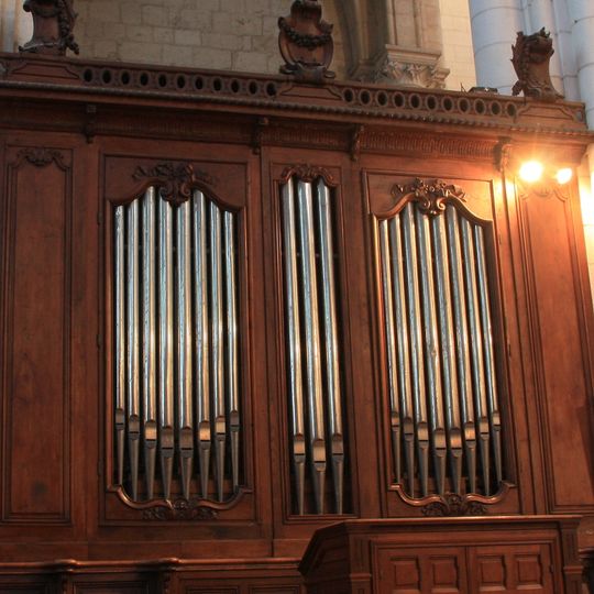 Orgue de chœur de la cathédrale Notre-Dame-de-l'Assomption de Luçon