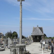 Croix et chaire extérieure du cimetière de Plougasnou