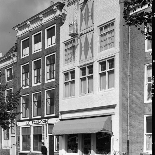 Huis met rechte gevel