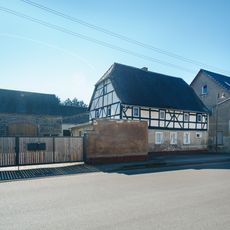 Wohnhaus und Scheune eines Vierseithofes, ehemalige Schmiede Hauptstraße 3; 3a
