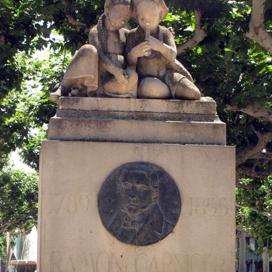 Monument a Ramon Carnice