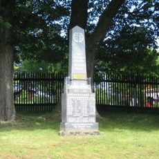 Pomník padlým v první světové válce u silnice v Moravském Kočově