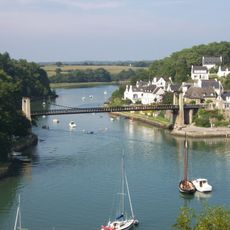 Vieux pont suspendu de Bono