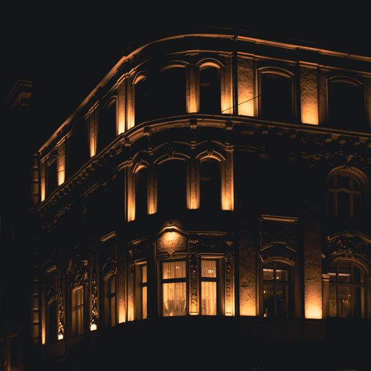 Wohn- und Geschäftshaus Falkeneck