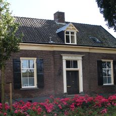 Pand, nog jong geheel