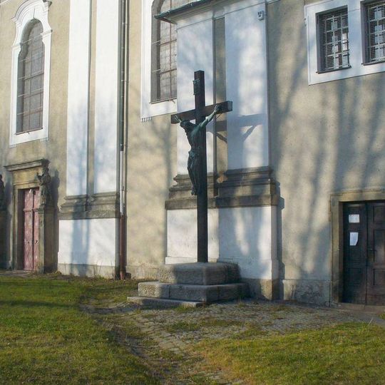 Kříž u kostela svatého Václava v Šluknově