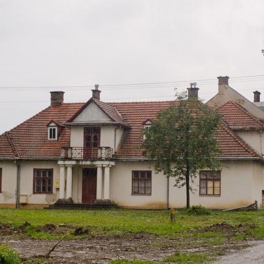 Kobylany manor house