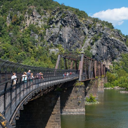 Goodloe E. Byron Memorial Pedestrian Walkway
