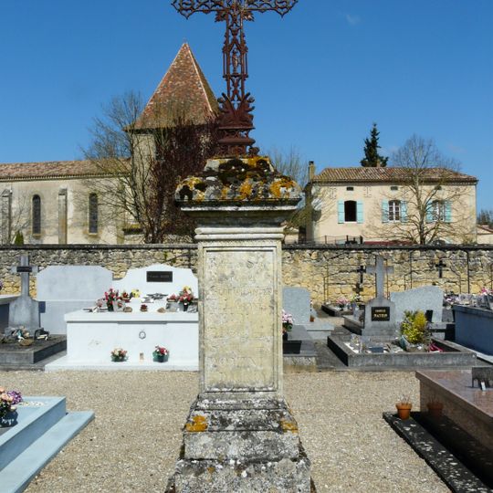 Croix de cimetière de Pontours