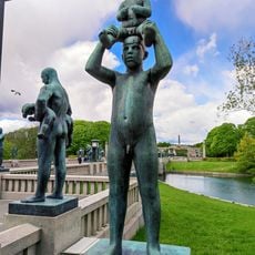 Statue
