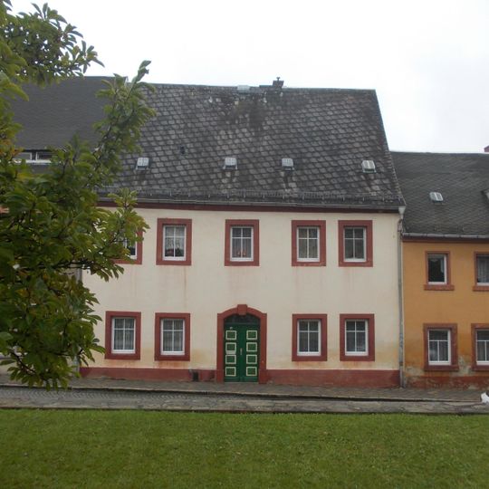 Wohnhaus in geschlossener Bebauung Nikolaistraße 27