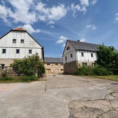 Wohnstallhaus eines Dreiseithofes Fabrikstraße 3